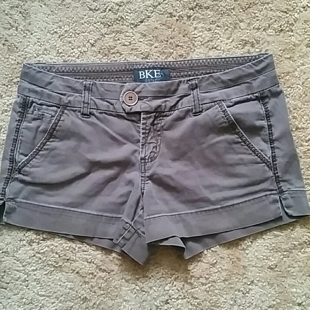BKE casuals shorts size 28
